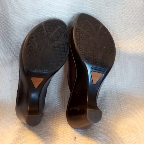 Born - Picture 5 of 7